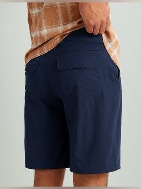 Huk Men's Next Level 10.5-inch fishing shorts navy color Size XXXL  Nautical
